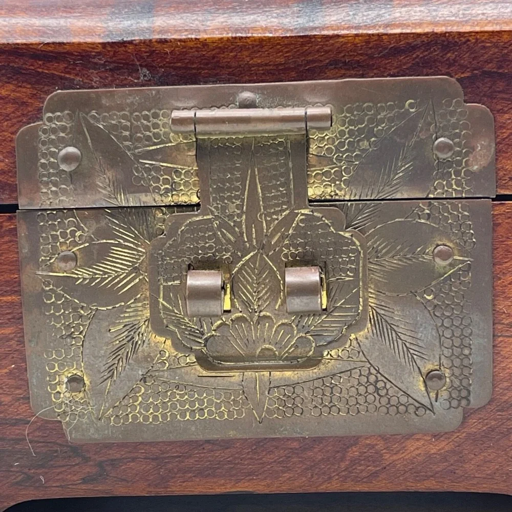 Vintage Chinese Carved Inlay Jewelry Box Shanghai Blue Silk Wooden‎